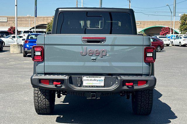 new 2025 Jeep Gladiator car, priced at $55,940