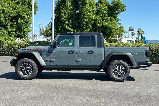 new 2025 Jeep Gladiator car, priced at $55,940