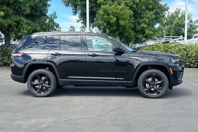 new 2024 Jeep Grand Cherokee car, priced at $49,670