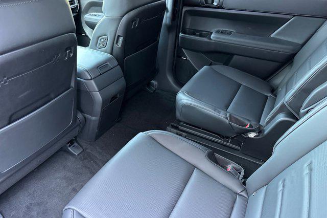 new 2025 Hyundai SANTA FE HEV car, priced at $45,395