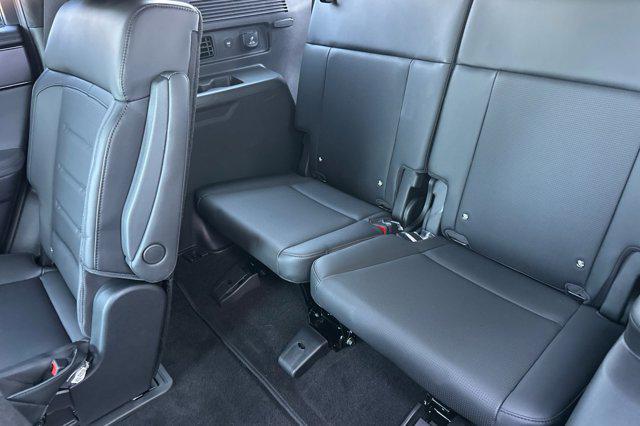 new 2025 Hyundai SANTA FE HEV car, priced at $45,395