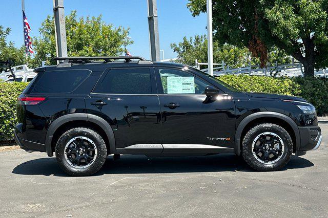 new 2024 Nissan Pathfinder car, priced at $45,040