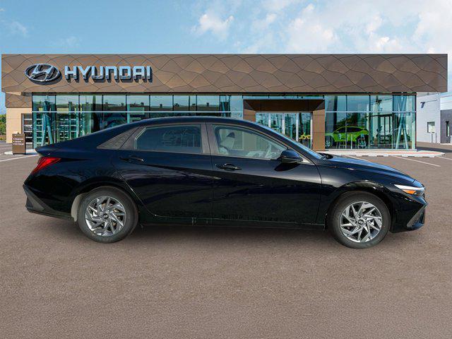 new 2025 Hyundai ELANTRA HEV car, priced at $25,020