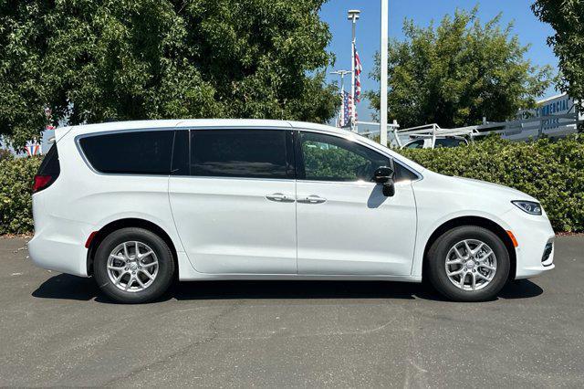 new 2026 Chrysler Pacifica car, priced at $46,015