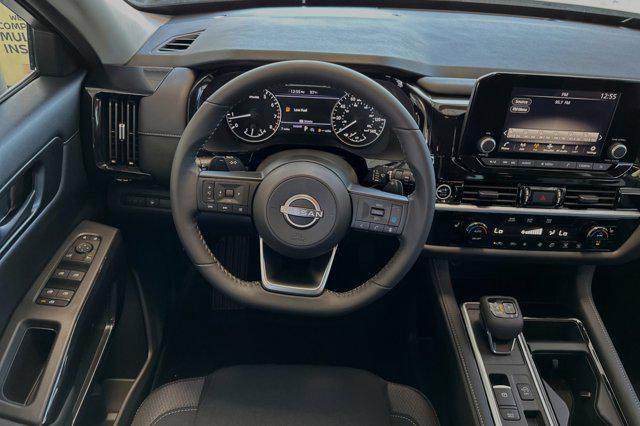 new 2024 Nissan Pathfinder car, priced at $40,735