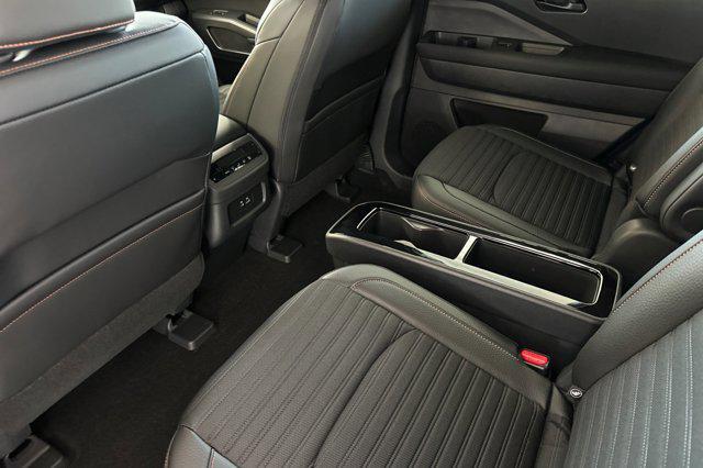 new 2025 Nissan Pathfinder car, priced at $46,205