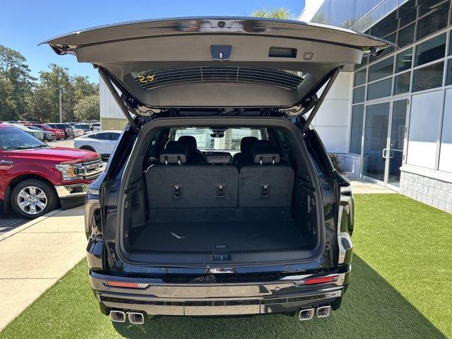 new 2026 Chevrolet Traverse car, priced at $53,857