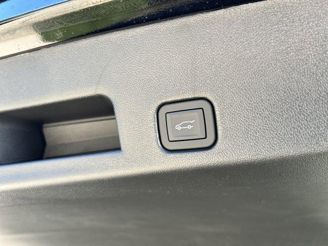 new 2026 Chevrolet Traverse car, priced at $53,857