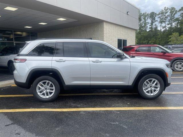 new 2025 Jeep Grand Cherokee car, priced at $38,332