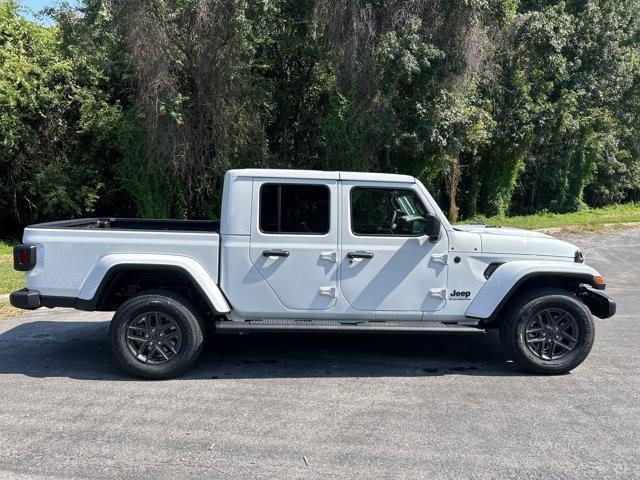 new 2025 Jeep Gladiator car, priced at $48,245