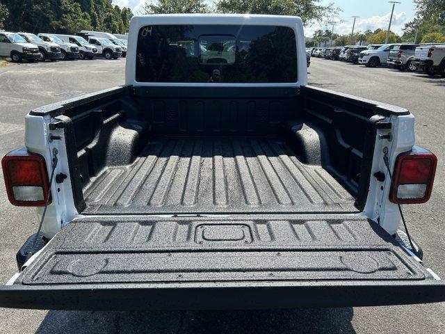 new 2025 Jeep Gladiator car, priced at $48,245