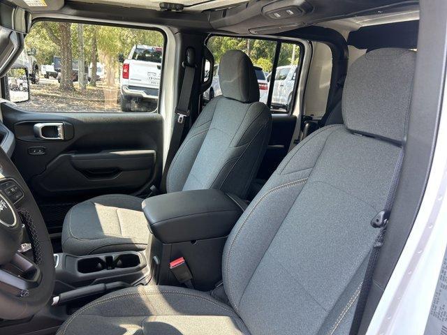 new 2025 Jeep Gladiator car, priced at $48,245