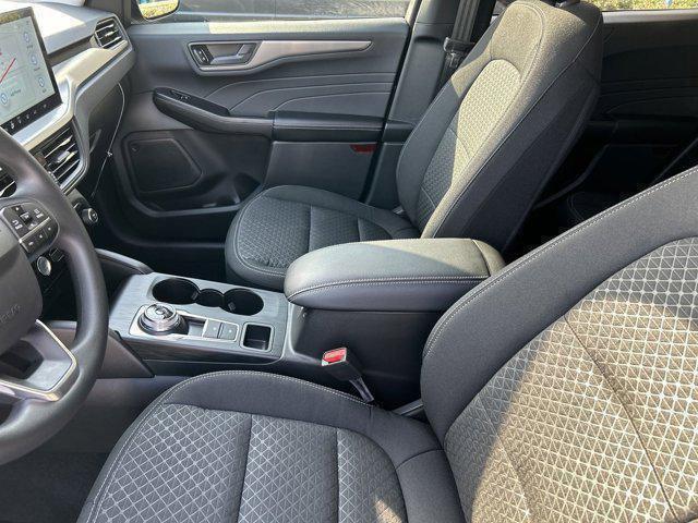 new 2025 Ford Escape car, priced at $27,945