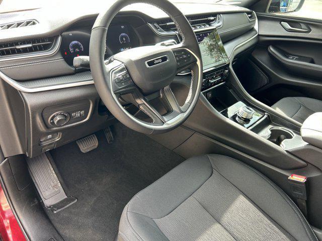 new 2025 Jeep Grand Cherokee car, priced at $38,403