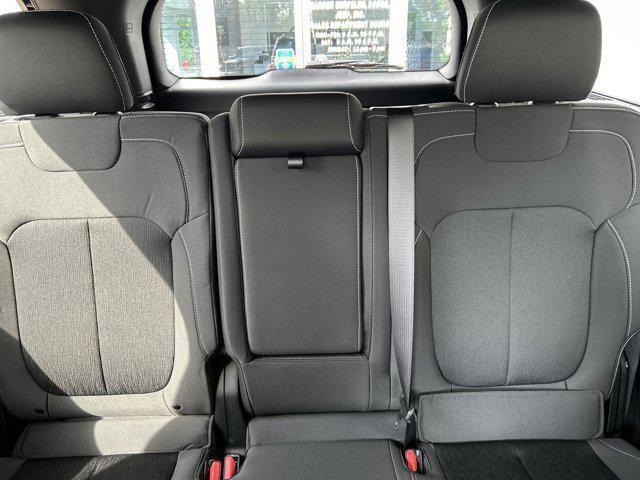 new 2025 Jeep Grand Cherokee car, priced at $38,403