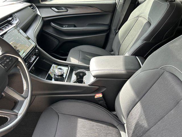 new 2025 Jeep Grand Cherokee car, priced at $38,403