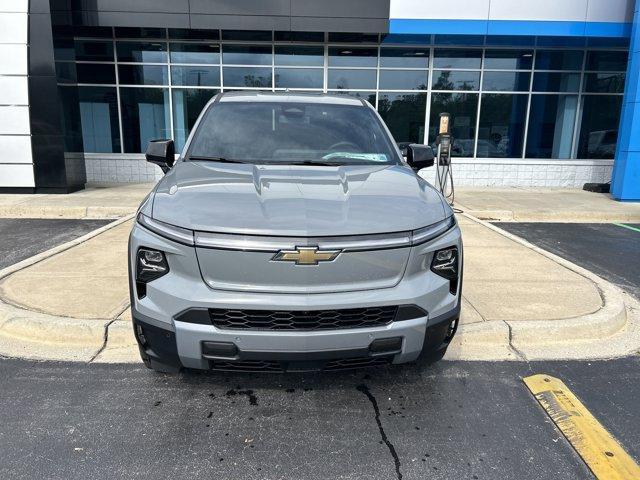 new 2025 Chevrolet Silverado EV car, priced at $65,035