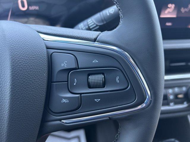 new 2025 Buick Envista car, priced at $24,050