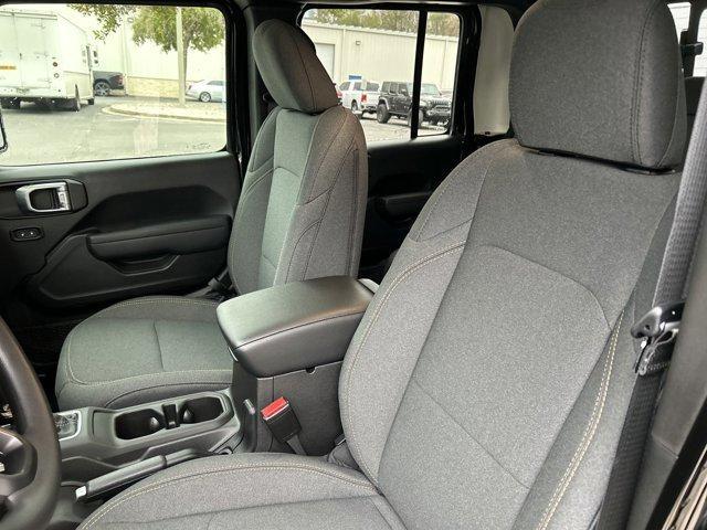 new 2025 Jeep Gladiator car, priced at $41,535