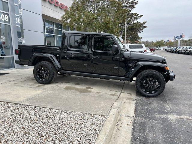 new 2025 Jeep Gladiator car, priced at $41,535