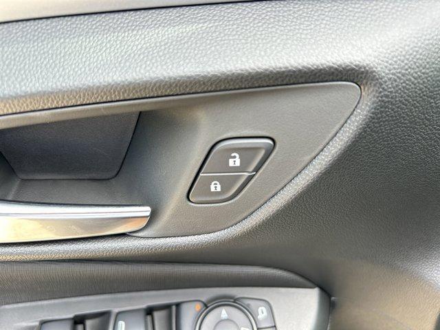 new 2025 Buick Envista car, priced at $24,598