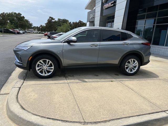 new 2025 Buick Envista car, priced at $24,598