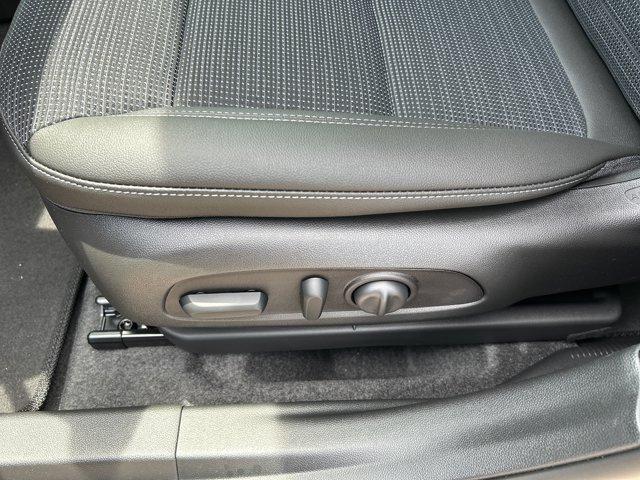 new 2025 Buick Envista car, priced at $24,598