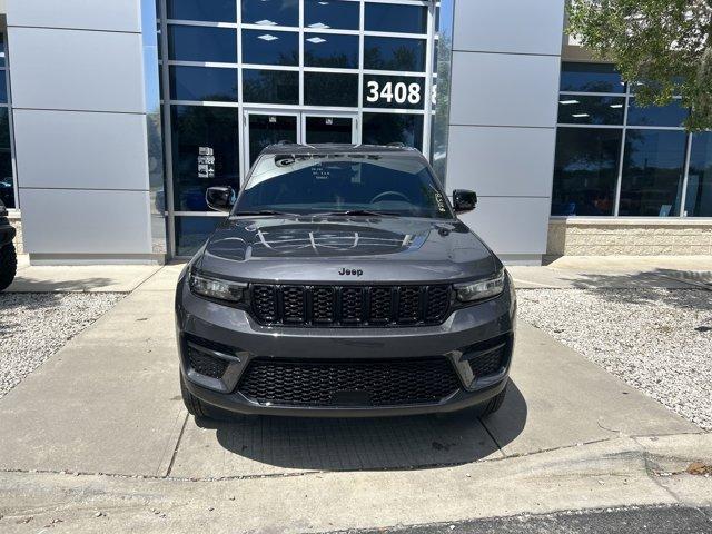 new 2025 Jeep Grand Cherokee car, priced at $38,140