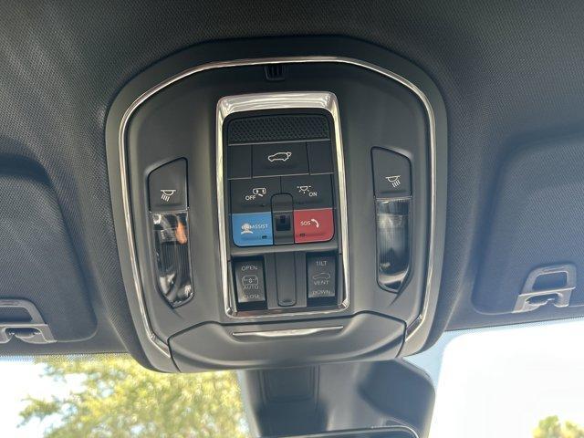 new 2025 Jeep Grand Cherokee car, priced at $38,140