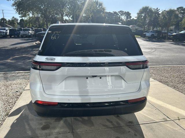 new 2025 Jeep Grand Cherokee car, priced at $37,545