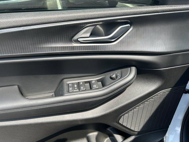 new 2025 Jeep Grand Cherokee car, priced at $40,163