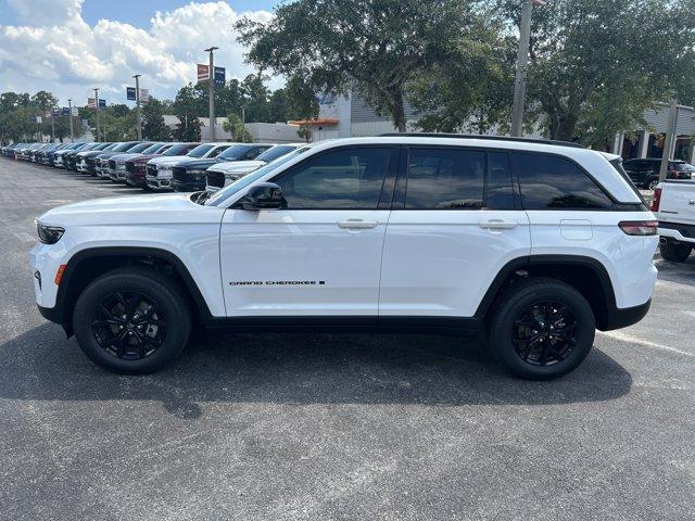 new 2025 Jeep Grand Cherokee car, priced at $40,163