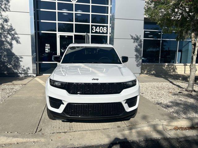 new 2025 Jeep Grand Cherokee car, priced at $37,545