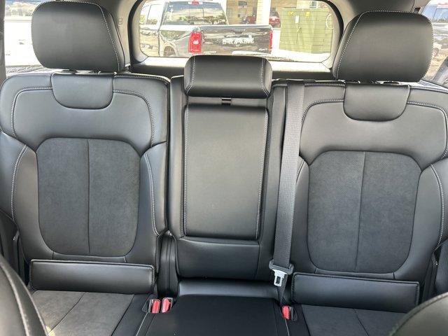 new 2025 Jeep Grand Cherokee car, priced at $40,163