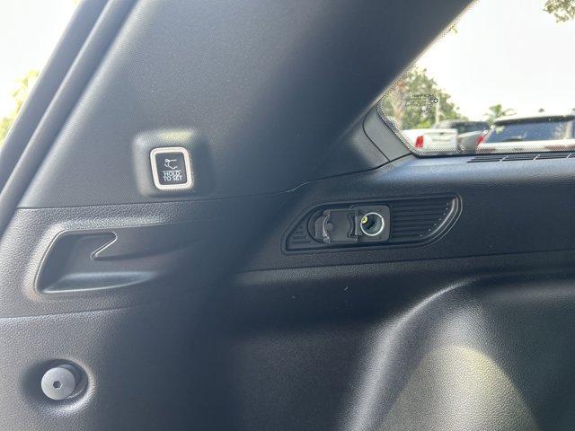 new 2025 Jeep Grand Cherokee car, priced at $40,163