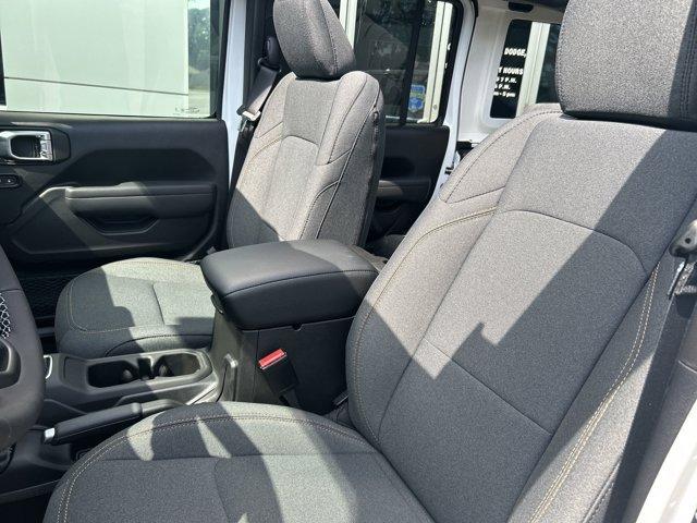 new 2025 Jeep Wrangler car, priced at $45,659