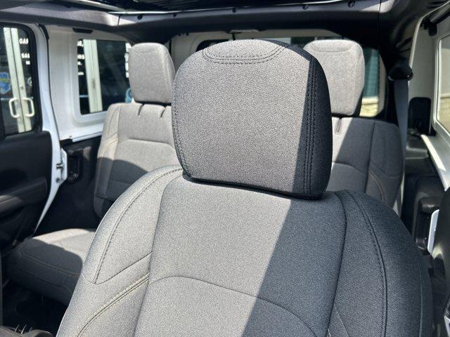 new 2025 Jeep Wrangler car, priced at $45,659