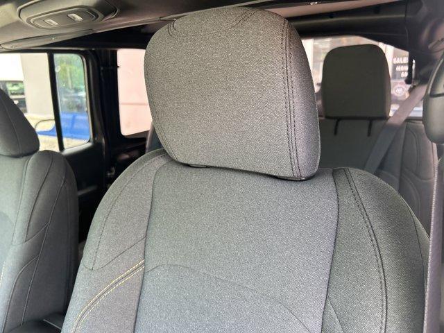 new 2025 Jeep Wrangler car, priced at $41,049