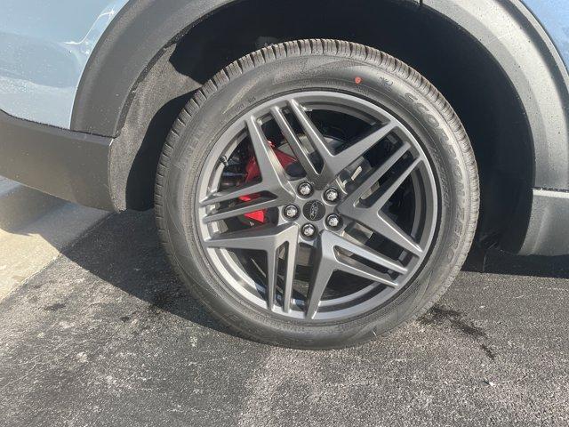 new 2025 Ford Explorer car, priced at $55,878