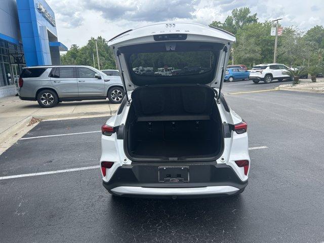 new 2025 Buick Envista car, priced at $25,290