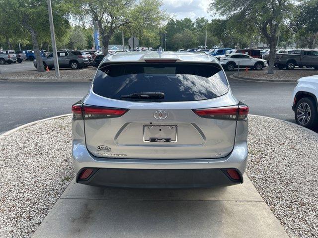 used 2021 Toyota Highlander car, priced at $30,714