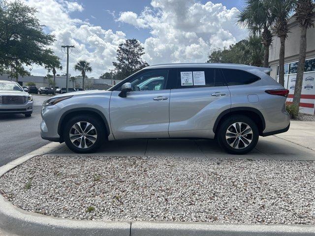 used 2021 Toyota Highlander car, priced at $30,714