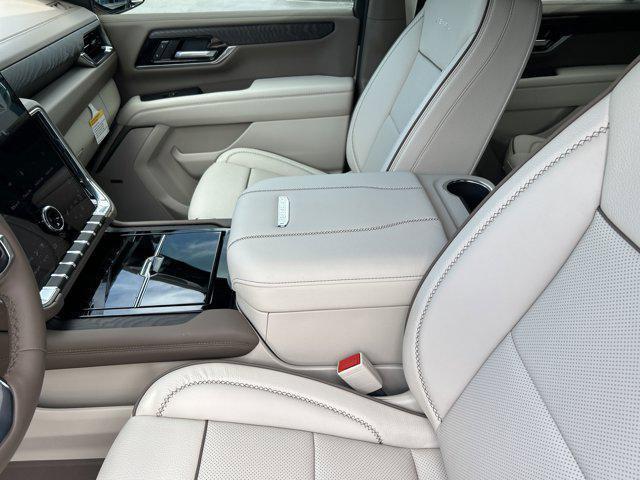 new 2025 GMC Yukon car, priced at $87,244