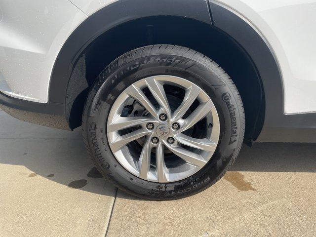 new 2025 Buick Envista car, priced at $23,733