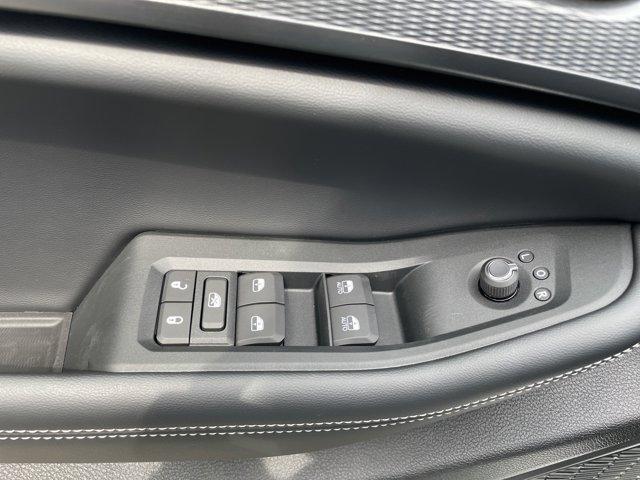 new 2025 Jeep Grand Cherokee car, priced at $40,163