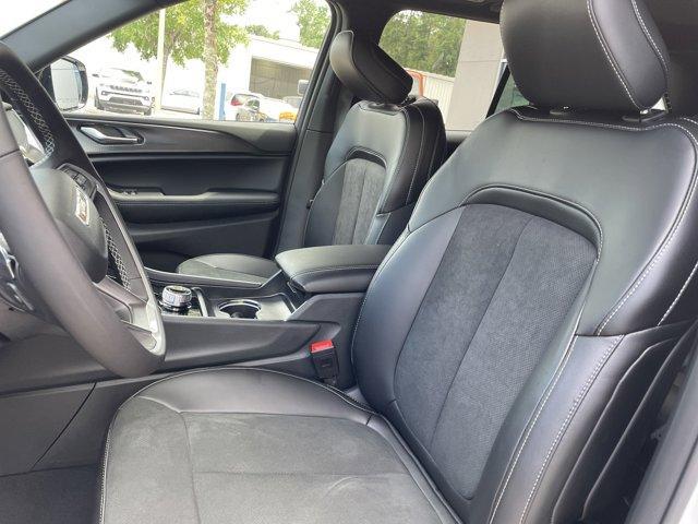 new 2025 Jeep Grand Cherokee car, priced at $40,163