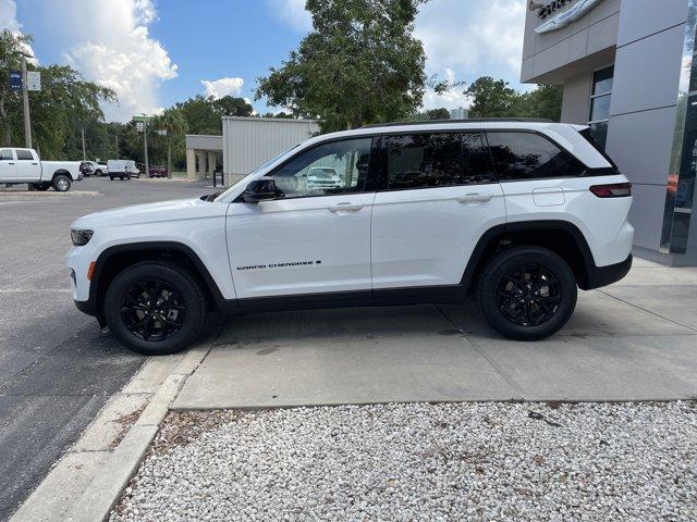 new 2025 Jeep Grand Cherokee car, priced at $40,163