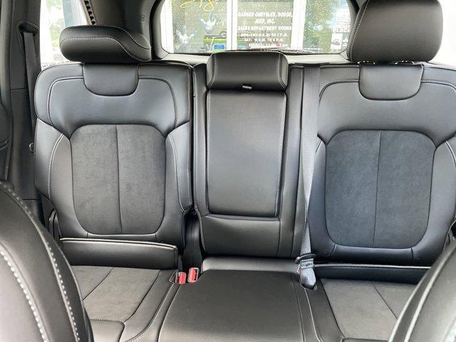 new 2025 Jeep Grand Cherokee car, priced at $40,163