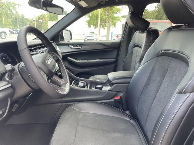 new 2025 Jeep Grand Cherokee car, priced at $40,163