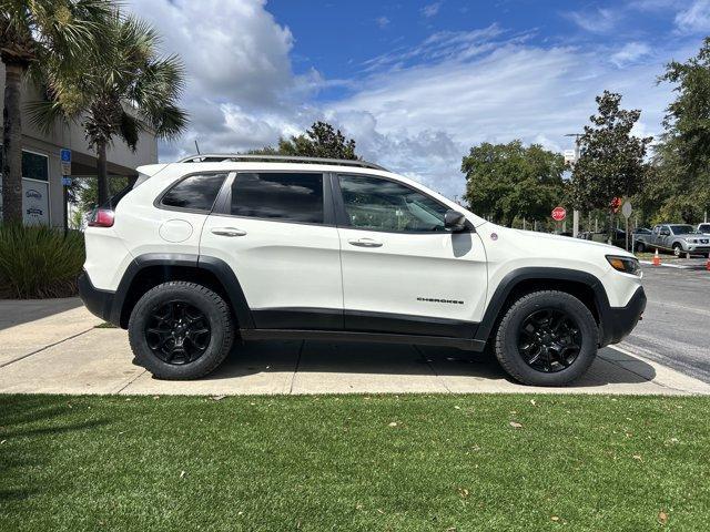 used 2019 Jeep Cherokee car, priced at $23,426